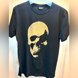 Zara black T shirt. Skull details in the front. Size L